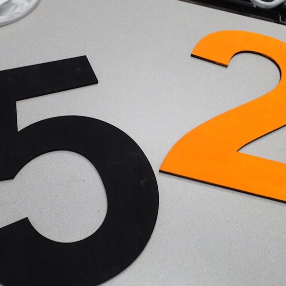 Set of 2 Wooden Letters - number 2 and number 5 - Picture 1 of 3